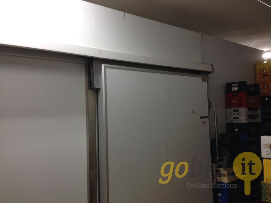 Refrigerating Room for Fruits and Vegetables Storage - Clearance Auction Sale N. 4