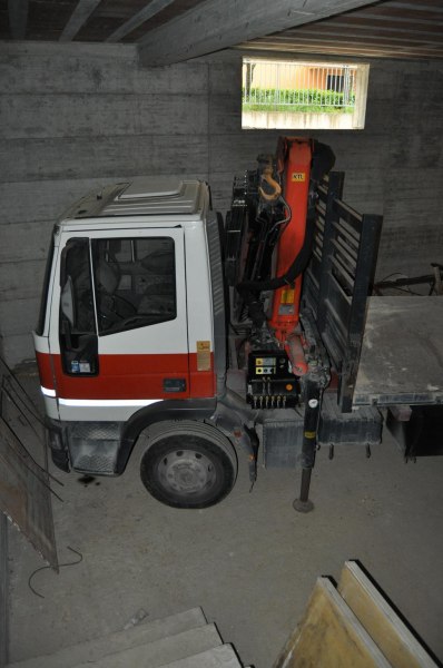 Construction Company - Vehicles and Materials - Bank. 8/2014 - Benevento L.C. - Sale 2