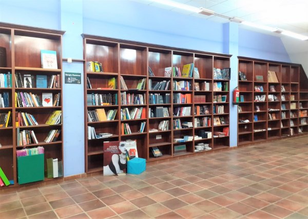 Mobiliario y equipo de biblioteca - Con. n.117/2016 - Juzgado de lo Mercantil n. 1 de Santa Cruz de Tenerife - Venta 2