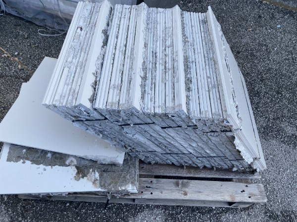Materiales de construcción y mobiliario de baño - Fall. 15/2019 - Tribunal de Gela - Venta 5