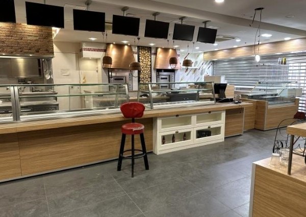 Catering - Furnishings and equipment - Bank. 17/2022 - Napoli Nord L.C. - Sale 5