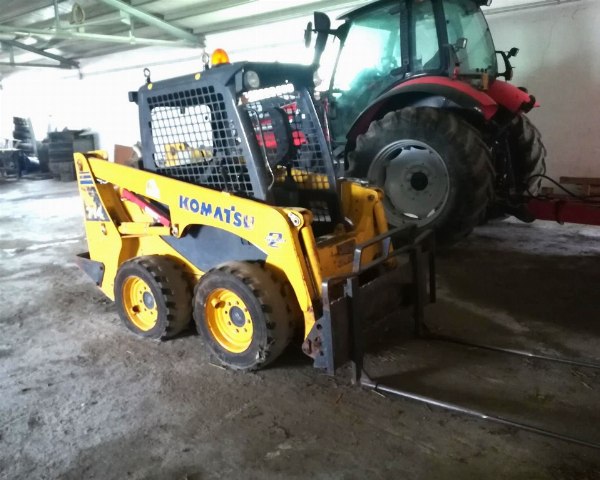 Tractor and agricultural equipment - Mercedes Sprinter and Komatsu skid steer - Bank. 2/2015 - Enna L.C - Sale 2