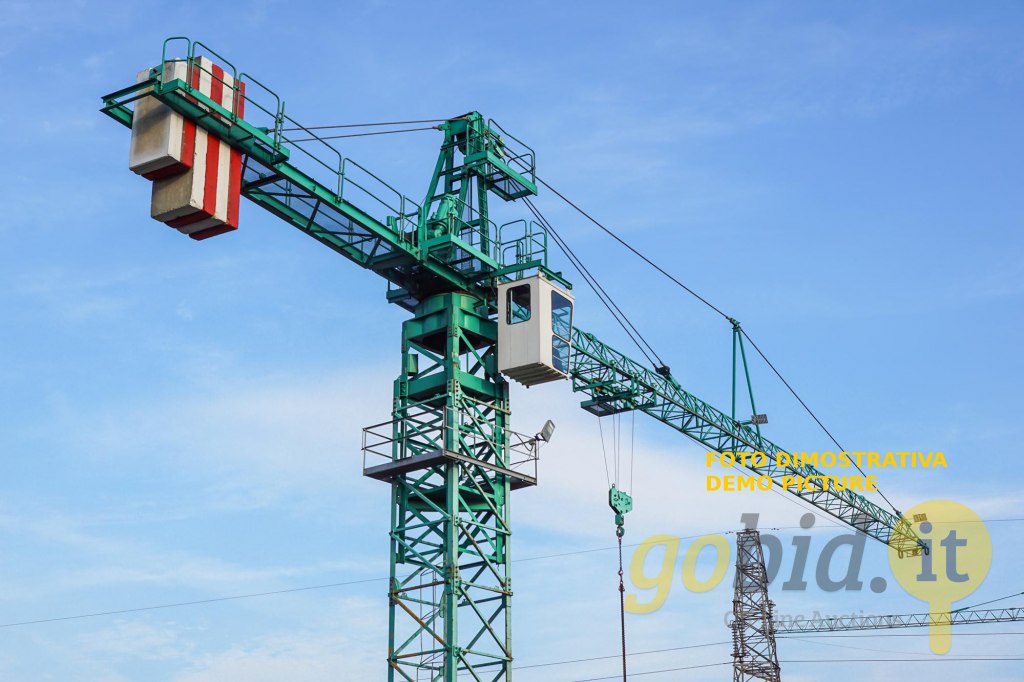 Cattaneo self-erecting crane - Various construction equipment - Bank. 20/2017 - Spoleto L.C. 