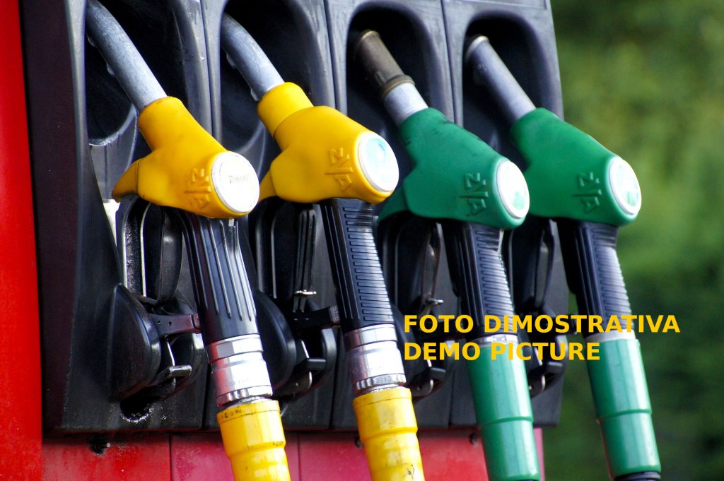 Distributore carburante - San Nicola Manfredi (BN) - Fall. 25/2020 - Trib. di Avellino