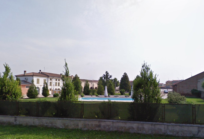 RONCARà - Complesso immobiliare ad Erbè (VR)