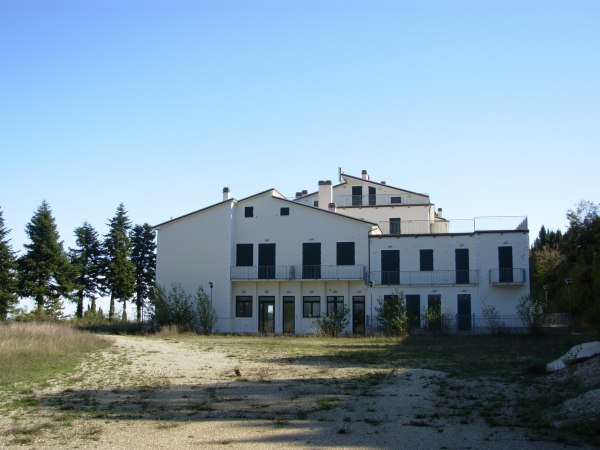 Residence a Cingoli (MC) - Via Trentavisi - Trib. Ancona - C.P. 3/2010 - Vendita n.4