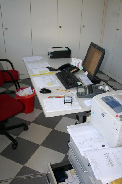 Office Furniture and Equipment - Bank. 30/2011 - Fermo L.C. - Sale 3