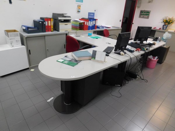 Typography equipment - Office furniture - Bank. 66/2019 - Vicenza L.C. - Sale 4