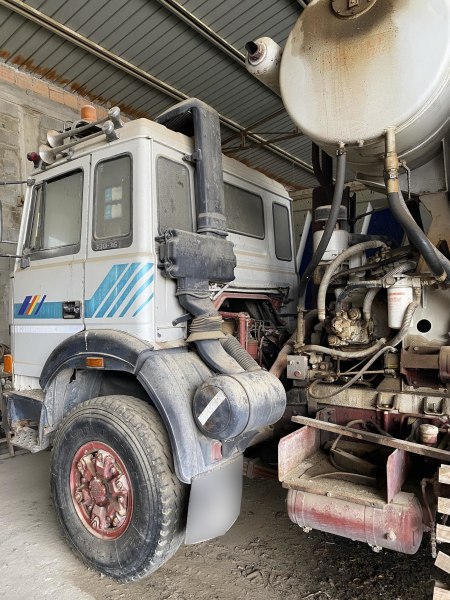 Autocarro IVECO e compressore - Amm. Giud. 1095/2010 - Trib. di Reggio Calabria - Vendita 6