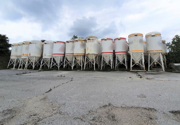 Construction silos -  Bank. 64/2016 - Trento L.C.