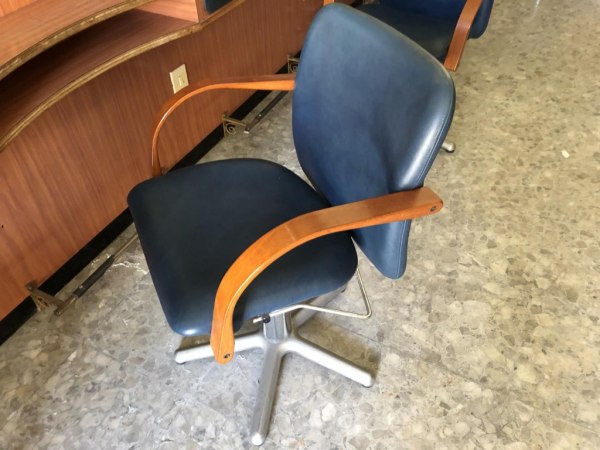 Hairdressing Armchairs - Private Sale - Sale 17