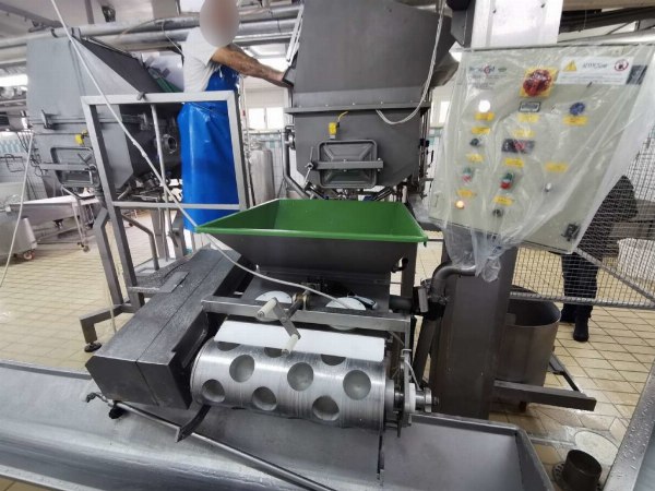 Attrezzature pe' caseificio - Automezzi e arredi pe' l'ufficio - Fall. 35/2019 - Trib. de Avellino-Vendita - 7