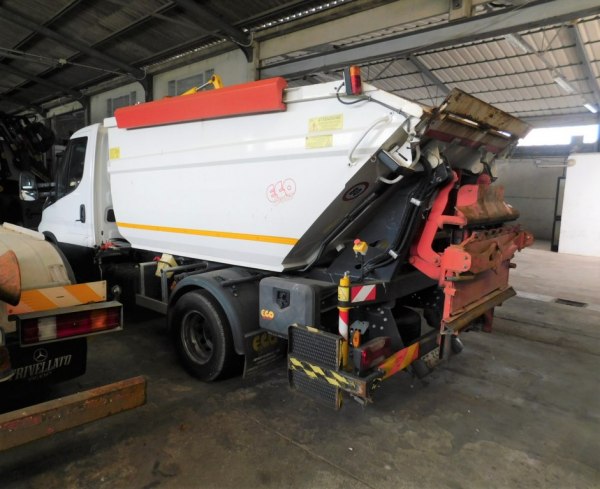 Waste disposal and street cleaning - Bank. 60/2020 - Venezia L.C.-Sale - 2