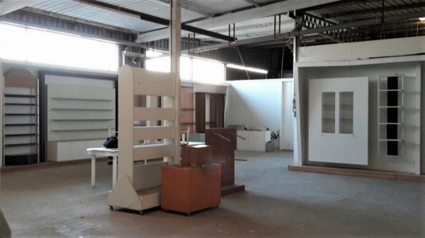 Arredi par Negozio e ufficio - Semilavorati e attrezzature - Fall. 112/2015 - Trib. de Foggia -Vendita-5