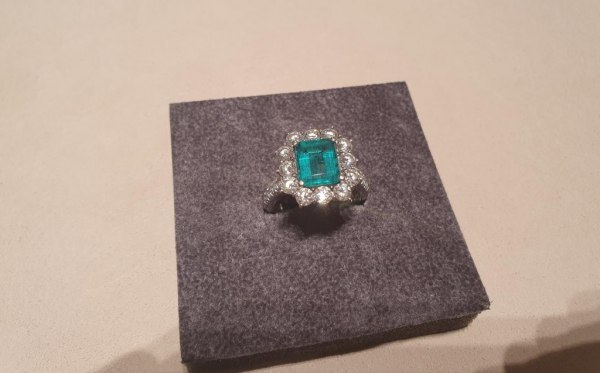 Emeralds and diamonds ring - Office equipment - Bank. 55/2018 - Rovigo L.C. - Sale 4