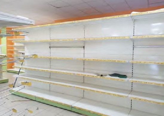 Toys and shelving - Bank. 28/2020 - Avellino L.C.