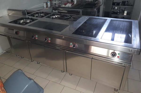 Catering furniture and equipment - Bank. 37/2020 - Trento L.C. - Sale 4