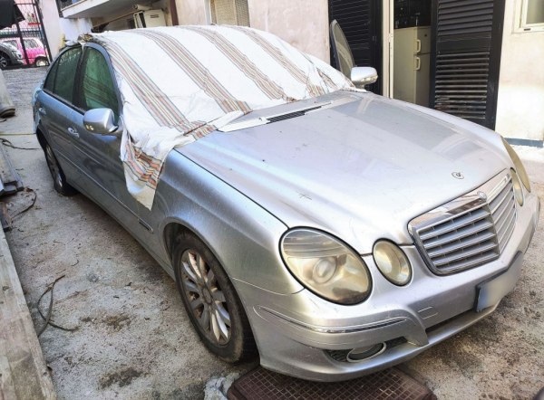 Macchine per cucire, tessuti e arredi - Mercedes Classe E - Fall. 66/2020 - Trib. di Santa Maria Capua Vetere - Vendita 3