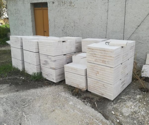 Hyster forklift - Marble Slabs and Equipment - Bank. n. 8/2021 - Trapani Law Court - Sale 4