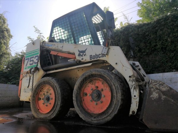 Construction and restoration - Vehicles and equipment - Bank. 33/2021 - Florence Law Court