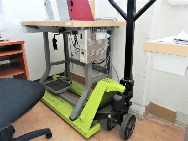 Pallet truck and office - Bank. 11/2021 - Fermo Law Court - Sale 4