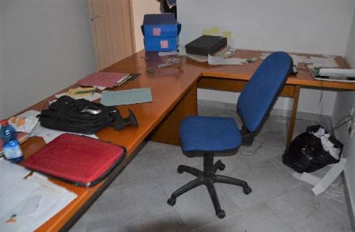Trabalho em metal - Móveis Variados - Fal. 46/2020 - Trib. de Perugia - Venda 5