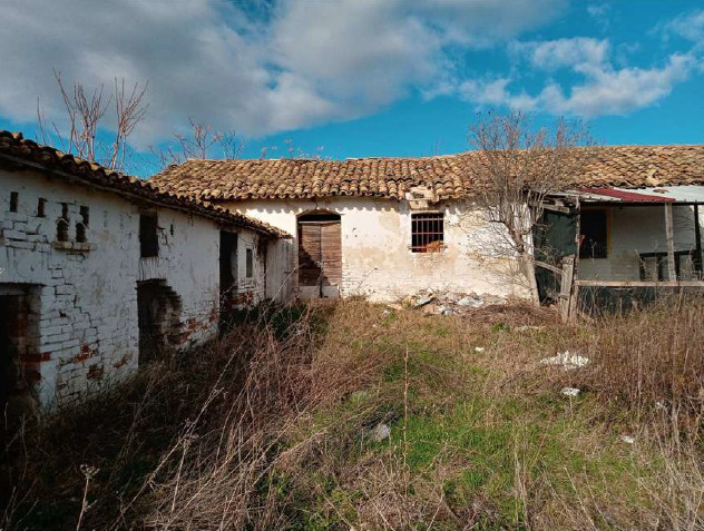 Rural building and land in Martinsicuro (TE) - LOT 2