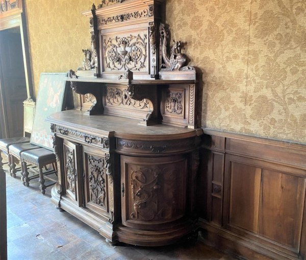 Catering equipment - Antique furniture - Bank. 34/2019 - Padua L.C.