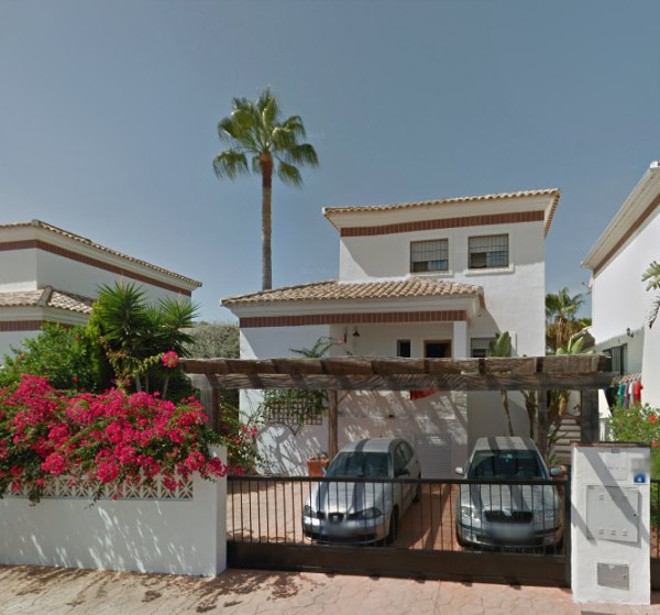 Villa with swimming pool in Mijas - Malaga - Spain - Law Court N.1 of Granada