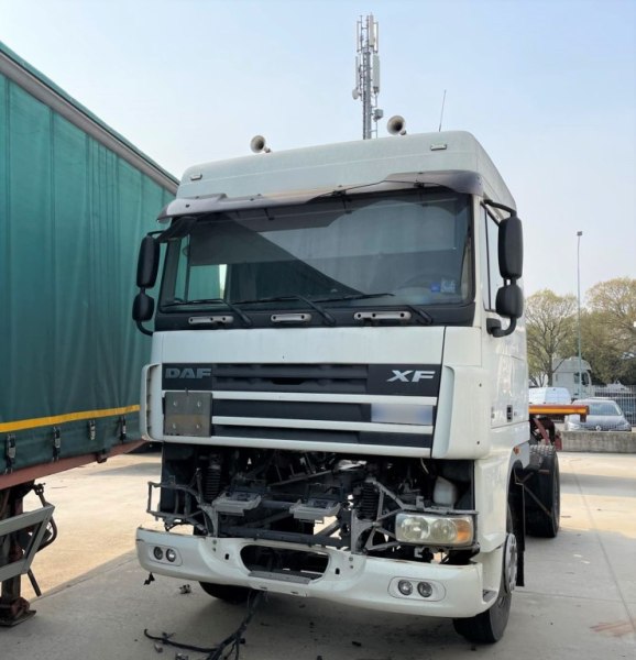 Road Tractor DAF 105.460 - Bank. 165/2021 - Verona L.C.