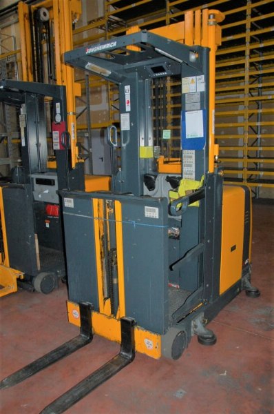 Pallet Truck - Machinery and Equipment - Cred. Agr.30/2017 - Perugia Law Court - Sale 4