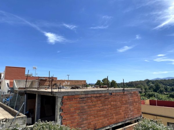 Two houses and warehouse in San Roque - Cádiz - Spain - Law Court N.1 of Cádiz