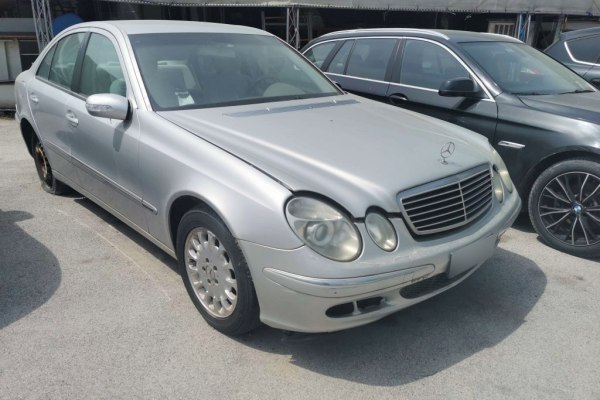 Mercedes E Class - Capital Goods from Leasing - Intrum Italy S.p.A. - Sale 3