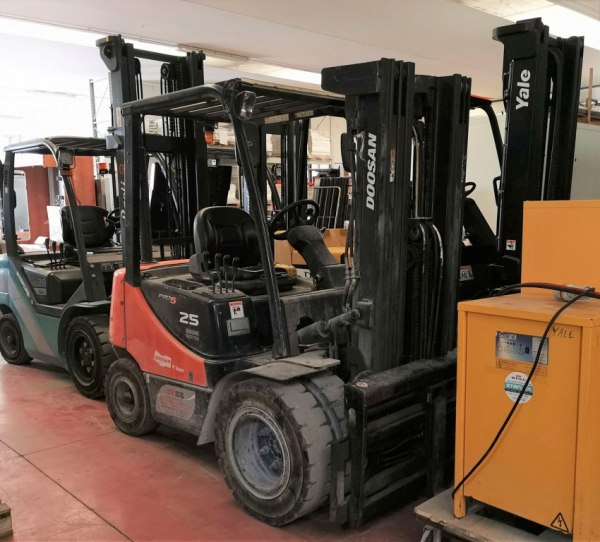 Doosan D25S-5 Forklift - Capital Goods from Leasing - Intrum Italy S.p.A. 