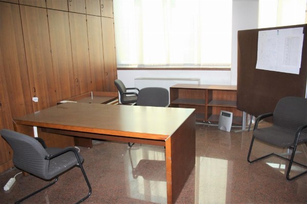 Arredi d'ufficio - Carrello elevatore - Fall. 54/2020 - Trib. d'Ancona - Ven.6