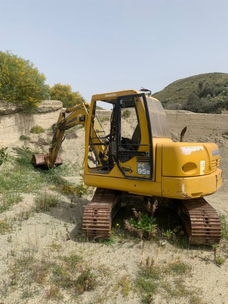 Earth moving - Machinery and equipment - Administrative Jud. n. 5528/20 - Law Court of Reggio Caabria - Sale 3