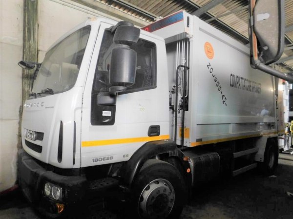  IVECO autocompactor for waste transport - Bank. 60/2020 - Venezia L.C.- Sale 2