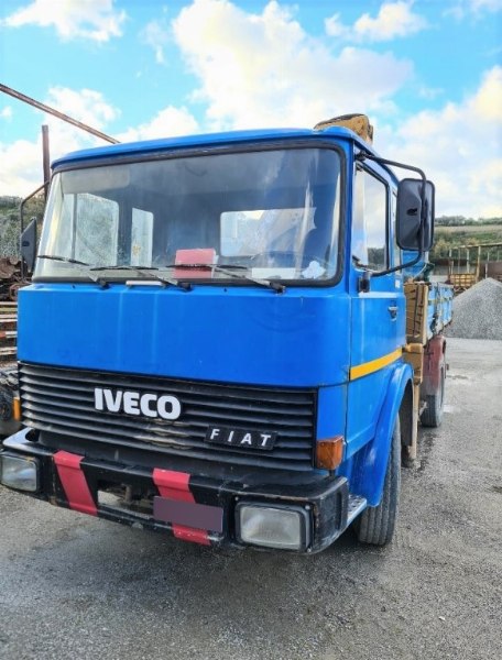 Autocarro IVECO, gruppo elettrogeno, attrezzature per ufficio e - Fall. 17/2019 - Trib. di Barcellona Pozzo di Gotto - Vendita 6