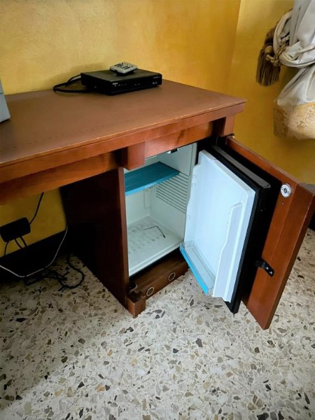 Arredamento per Hotel - Liquidazione Volontaria - Tribunale di Reggio Calabria - Vendita 7