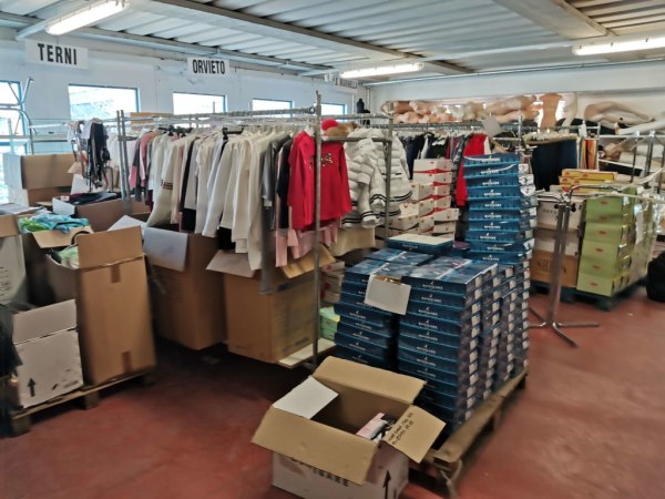 Men's, Women's, Children's Clothing - Shop Furnishings - Bank.18/2021 - Viterbo Law Court