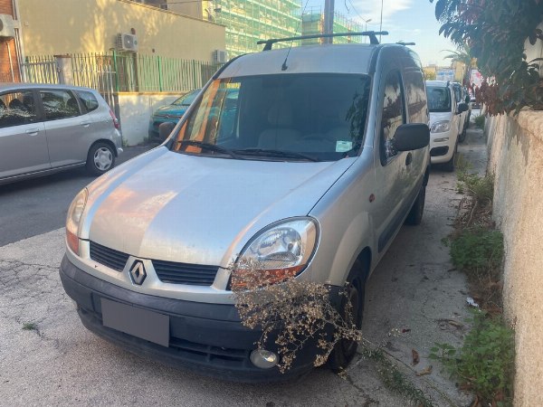 Autovetture BMW e Renault - Fotocopiatrici e arredi - Fall. 41/2022 - Trib. di Siracusa