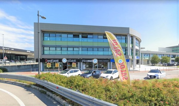 Finance lease agreement with - Unicredit Leasing Spa - Commercial property in Cassola (VI) - Private Sale 