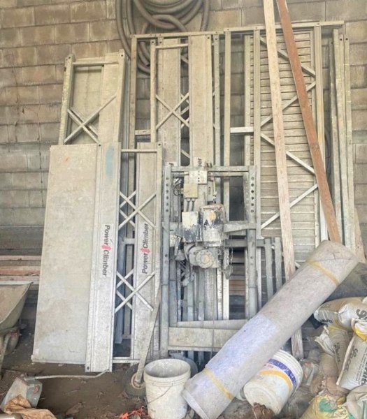 Piattaforma sospesa - Carrello elevatore - fall 15/2022 - Trib di Velletri - Vendita 4