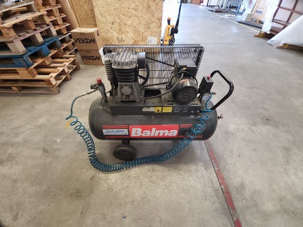 Mobili para puntos de venta - Productos terminados y semielaborados - Quiebra 78/2022 - Tribunal de Vicenza - Venta 5