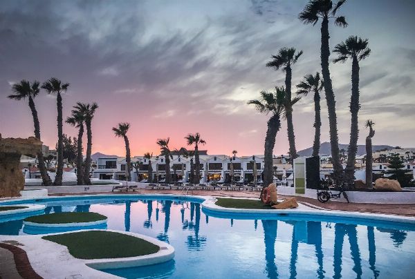 Vennita di Unità Produttiva - Settore Turìsticu a Lanzarote Sands Beach Resort - Tribunale di Commercio N°2 Las Palmas