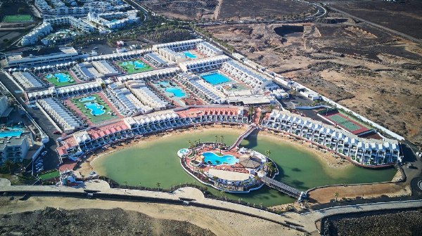 Sands Beach Resort a Teguise - Lanzarote - Spagna - CESSIONE AZIENDA - Trib. N.2 di Las Palmas