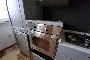 Cucina con Tavolo e 4 Sedie 3