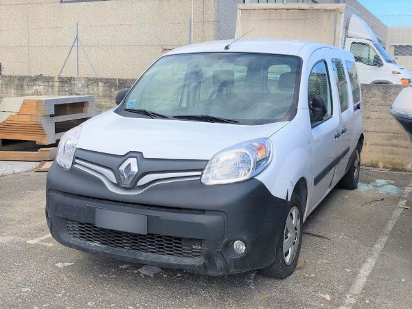 Macchinari per lavorazione industriale - Renault Kangoo - Fall. 96/2022 - Trib di Roma
