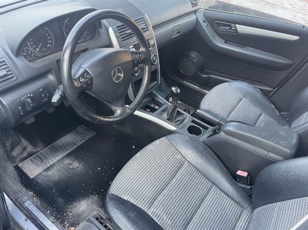 Mercedes Classe A e OM Cerbiatto - Falência 75/2022 - Trib. de Verona - Venda 5