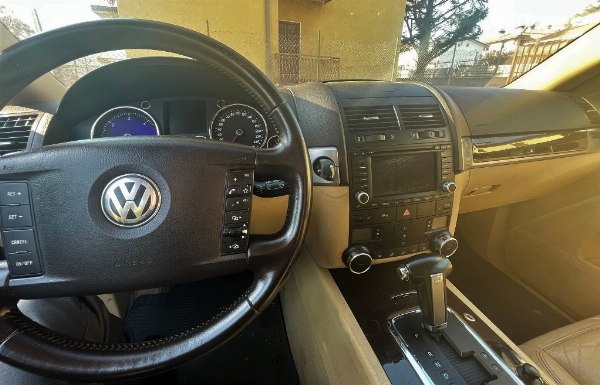 Volkswagen Touareg - Judicial administration n. 7054/15 RGNR Mod. 21 DDA - Reggio Calabria Law Court - Sale 2